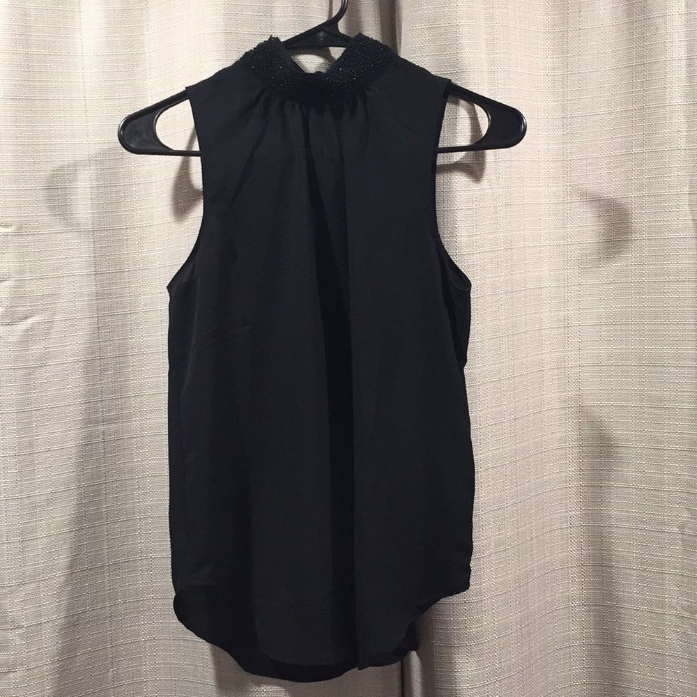 Banana republic embroidered turtle neck sleeveless